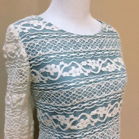 ModCloth Connie Toi Lace Overlay Blouse Top - Picture 3 of 5